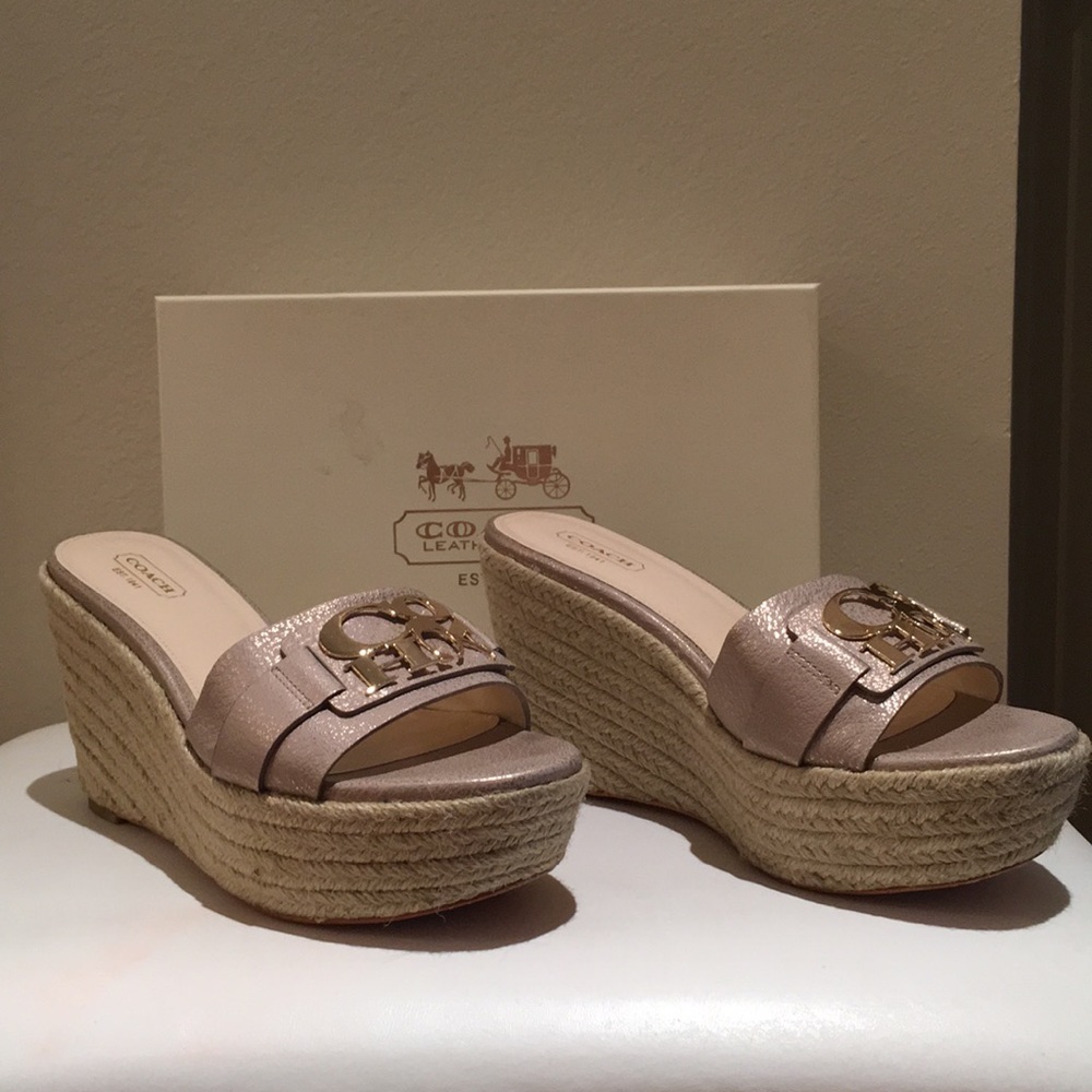 Shoe